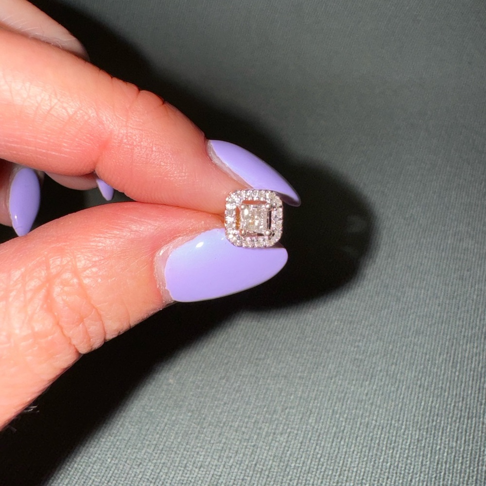Diamond earrings 14k yellow gold
